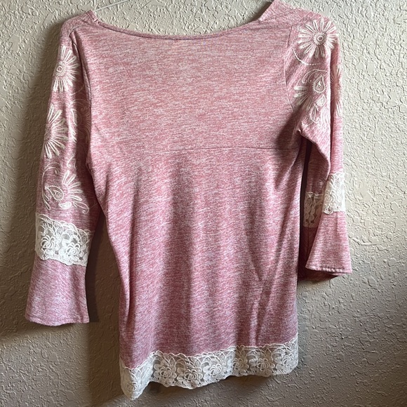 Pink Lacy blouse - Picture 2 of 2
